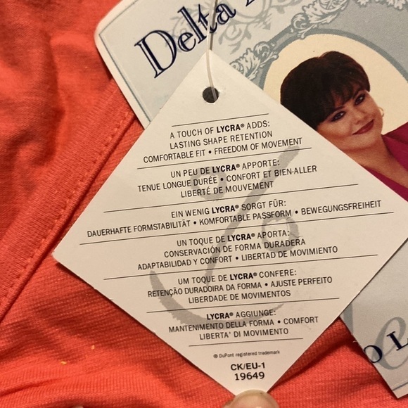 Delta Burke Collection Salmon Mid Sleeve Women’s V Neck Top (Size 1X 18W - 20W) - Picture 6 of 8